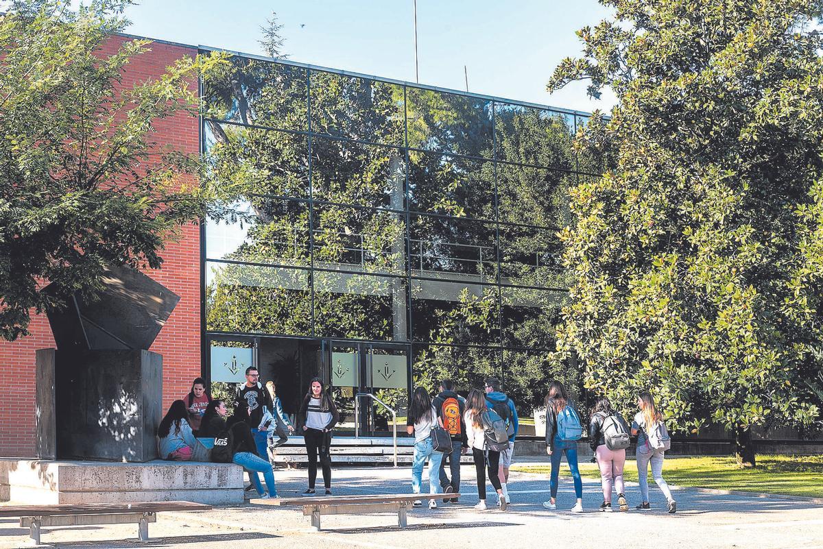 La UdL prepara el futur amb una formació personalitzada La UdL prepara el futur amb una formació personalitzada