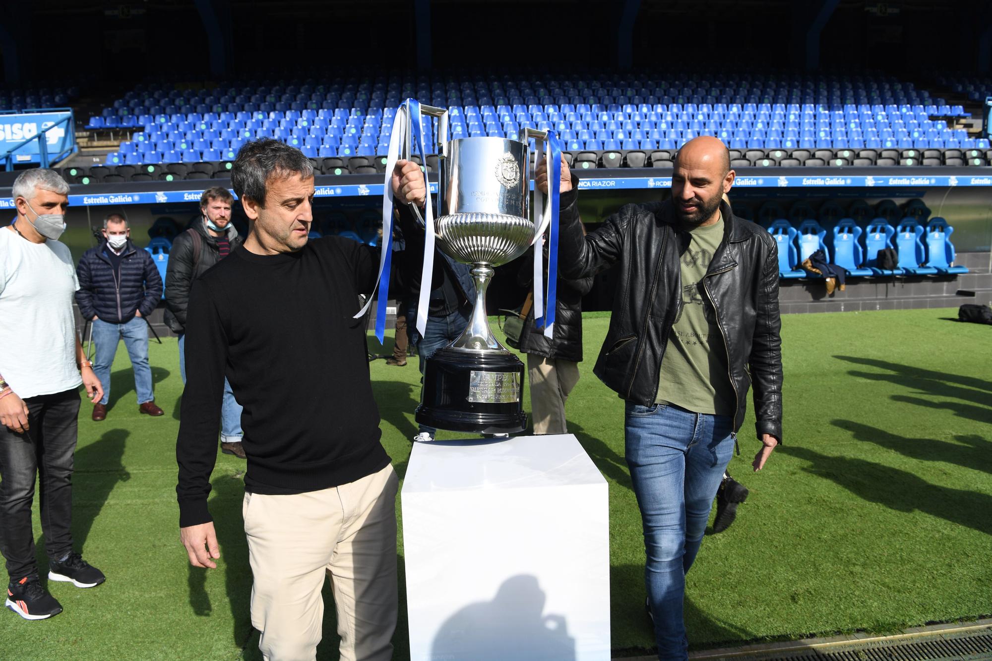 Fran y Manuel Pablo celebran en Riazor los 20 años de la Copa del 'Centenariazo' del Dépor