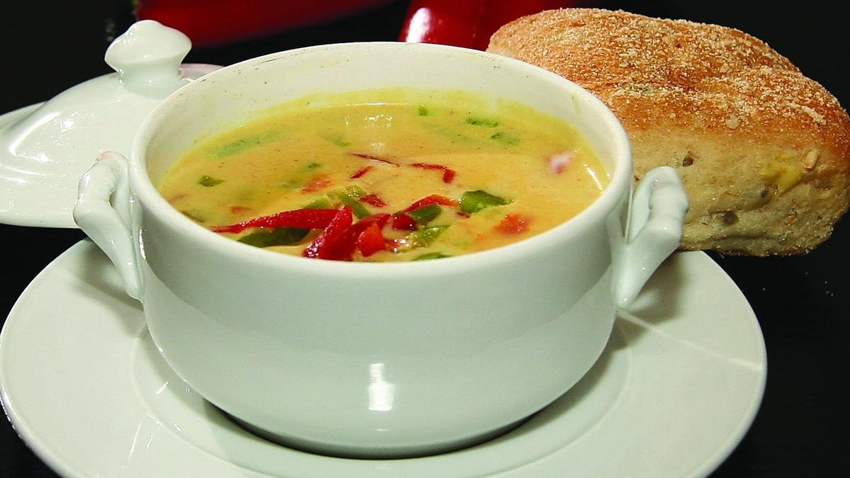 Una sopa depurativa es ideal para adelgazar de forma rápida y saludable