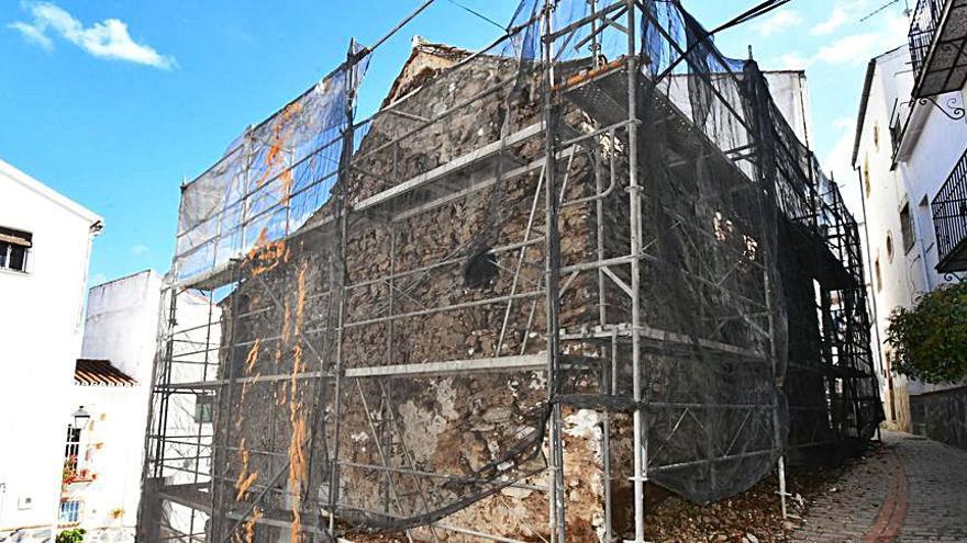 Pujerra rehabilita el exterior del Museo de la Castaña