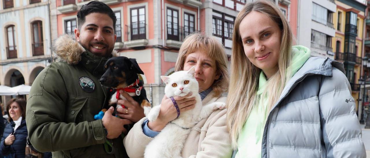 El paréntesis gozoso de una familia ucraniana que aumentará en Avilés