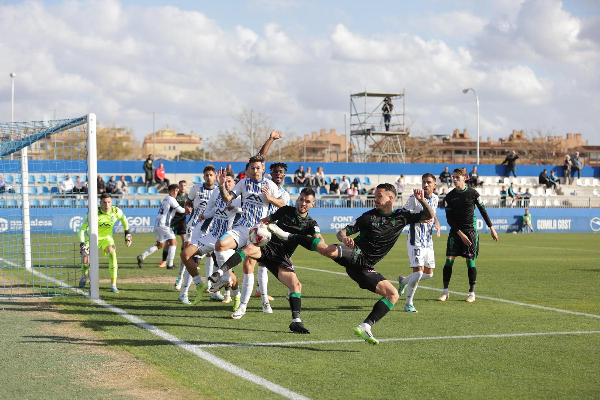 Atlético Baleares-Córdoba CF:  el partido en imágenes