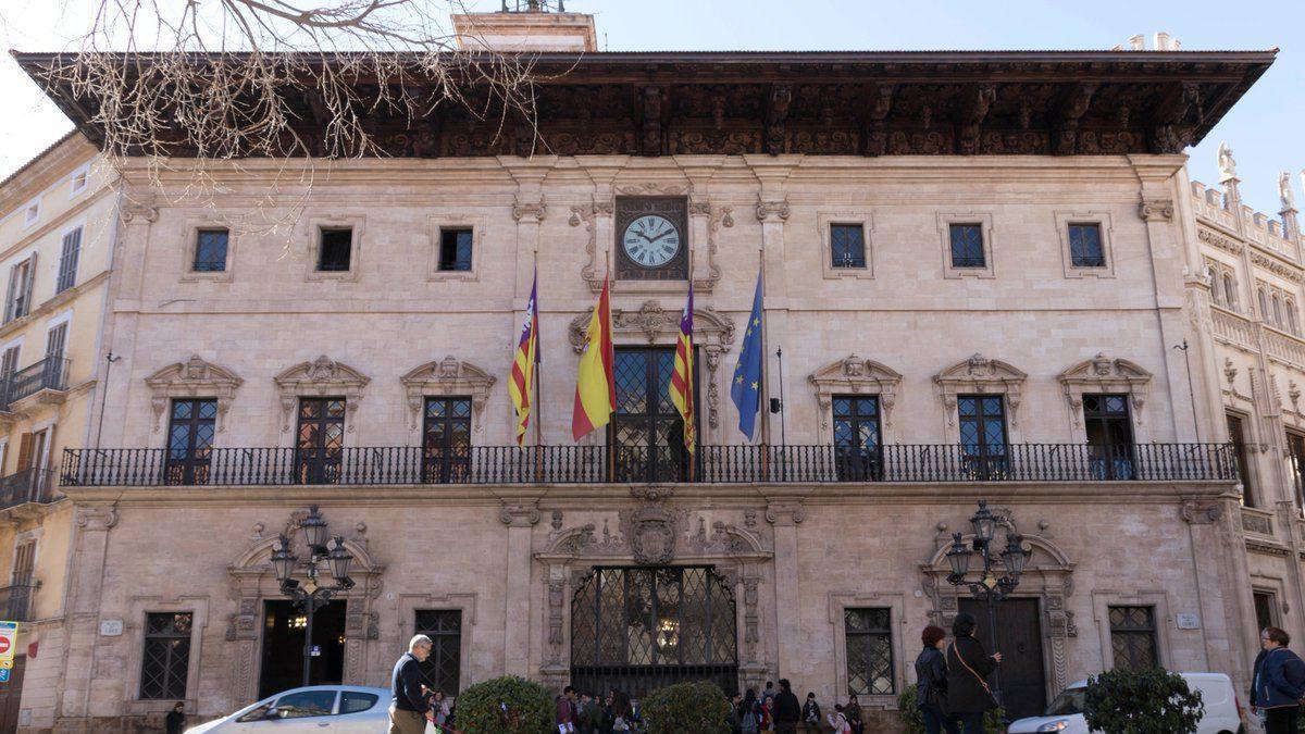 Fachada del Ayuntamiento de Palma.
