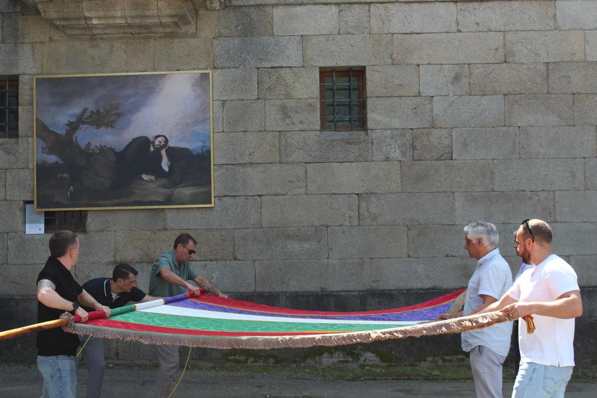 GALERÍA I Procesión del Sacramento en San Martín de Castañeda