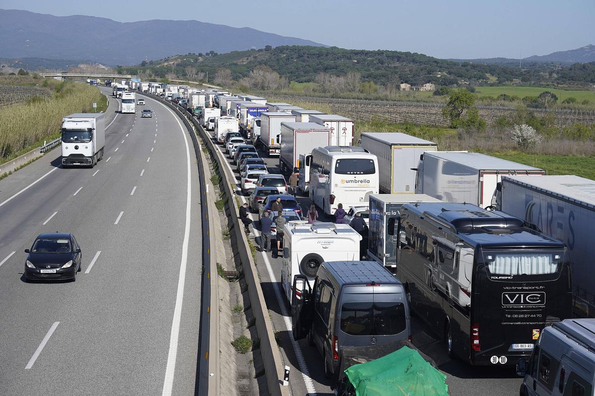 Pont de Molins autopista AP-7 cues retencions accident trànsit