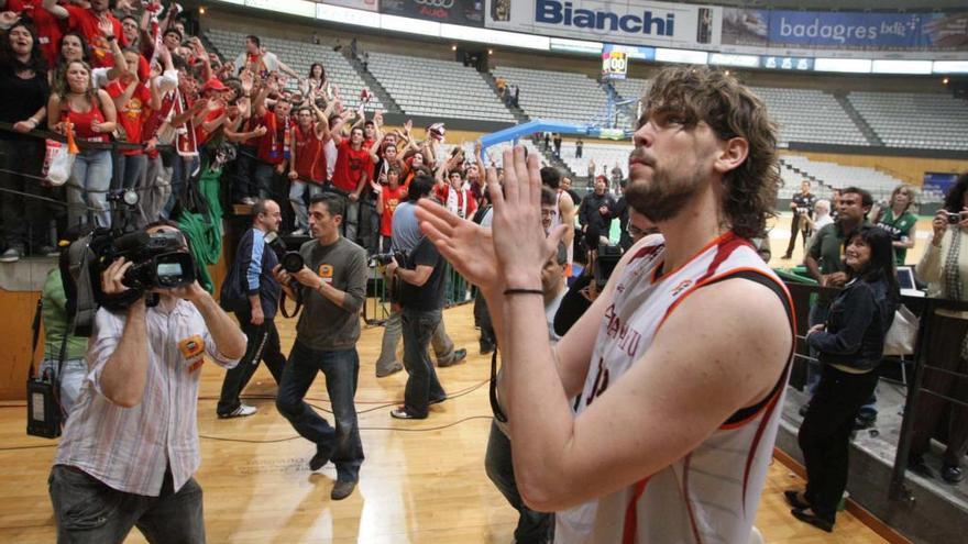 Marc Gasol, després del seu últim partit amb l&#039;Akasvayu, a Badalona el 20 de maig del 2008.