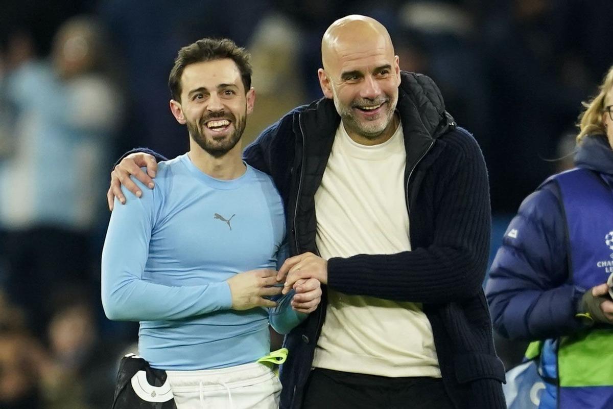 Pep Guardiola junto a Bernardo Silva, el último verdugo del Real Madrid en Champions.