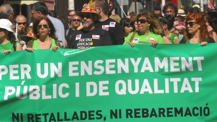 Protesta de profesores interinos afectados por la rebaremación en 21013