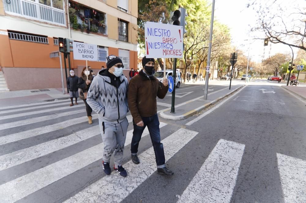 Vecinos de La Paz lanzan un SOS a Ballesta para que agilice el plan de Rejas