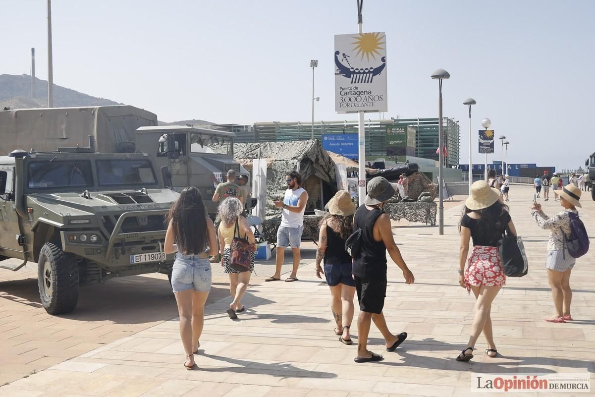 Las mejores imágenes del Día de las Fuerzas Armadas en Cartagena