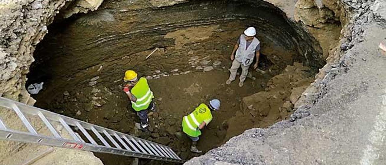 Los arqueólogos descubren tres nuevas cuevas en la Bajada de las Guayarminas