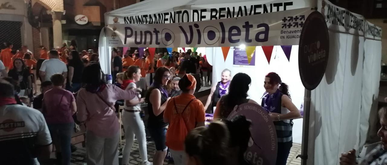 El Punto Violeta ha registrado cuatros casos de violencia sexista durante las fiestas.