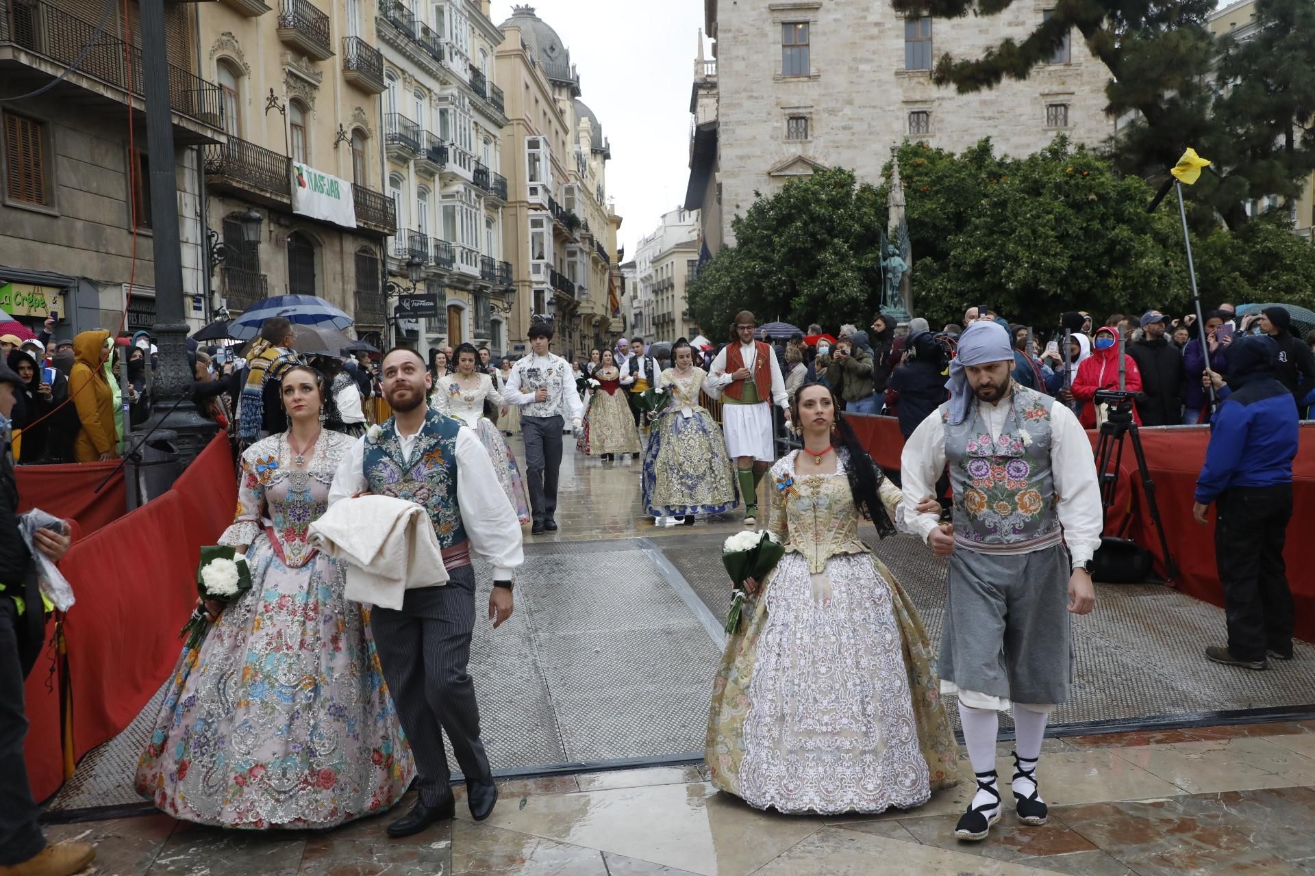 Búscate en el primer día de Ofrenda por la calle Quart (entre las 15.30 y las 17.00 horas)