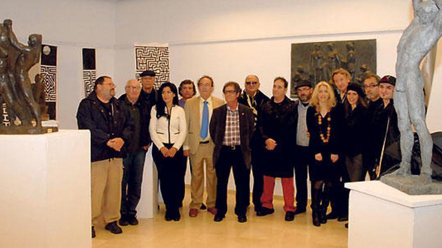 Los artistas en la inauguración de la muestra.