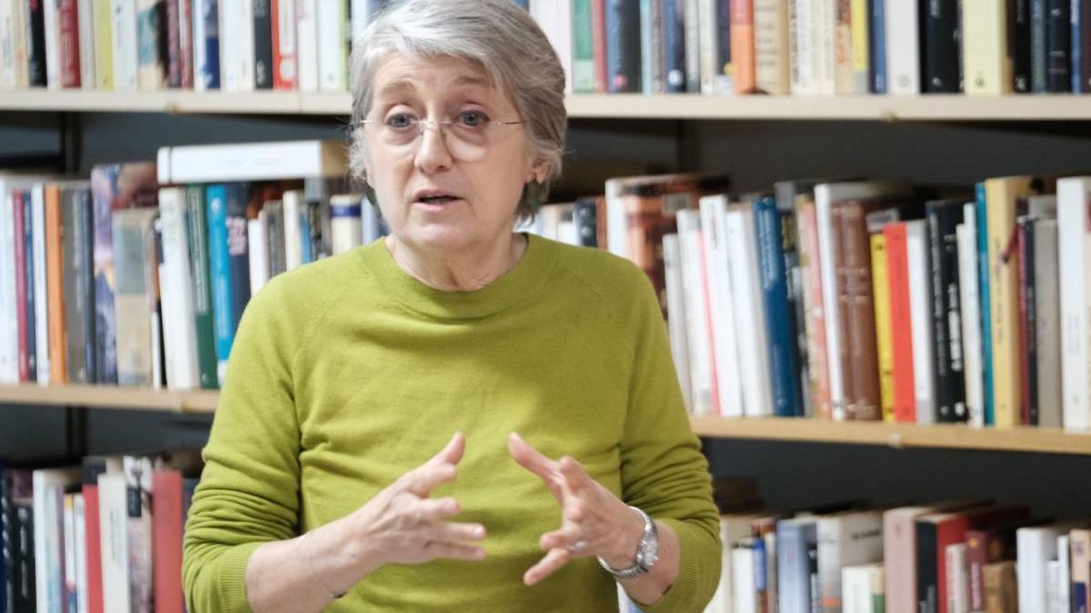 Cristina Vallès en una xerrada de literatura infantil