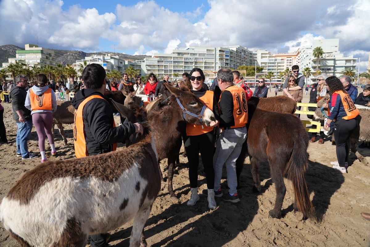 Las imágenes de la carrera de caballos en la playa de Orpesa