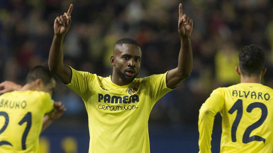 Bakambu celebra el segundo gol frente al Espanyol