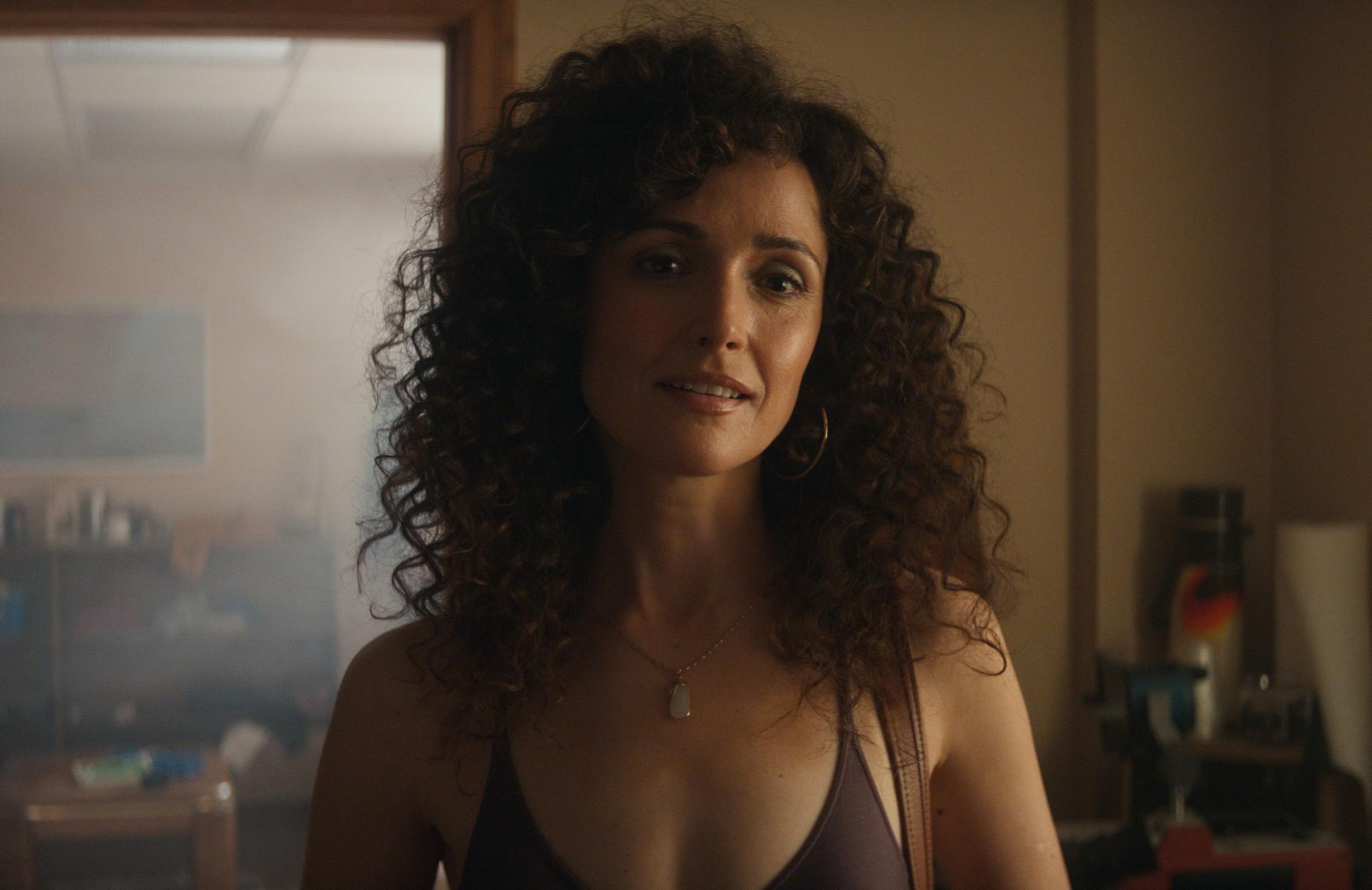 'Physical', aeróbic liberador a las órdenes de Rose Byrne