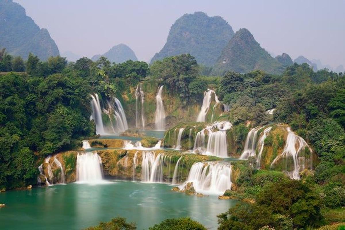 Las cataratas Detian (o Ban Gioc) se ubican en la frontera entre Vietnam y China.