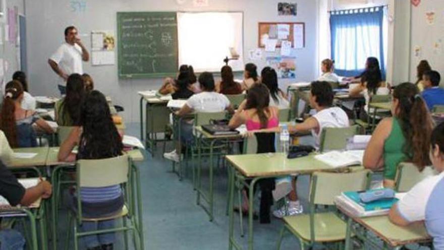 Educación aumentará el número de coordinadores de prevención