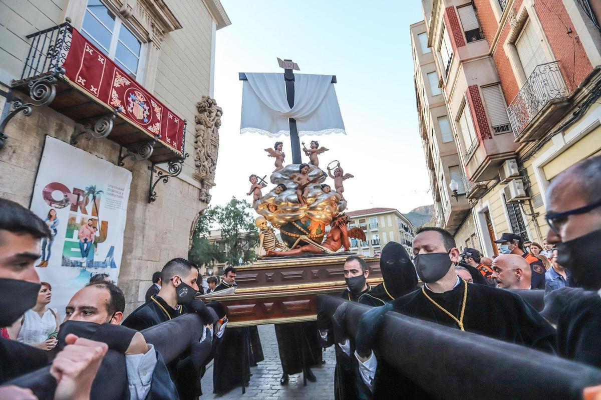 La Semana Santa de Orihuela cuenta con el paso más antiguo y único en el mundo, "El Triunfo de la Cruz" (1696), conocido como "La Diablesa".