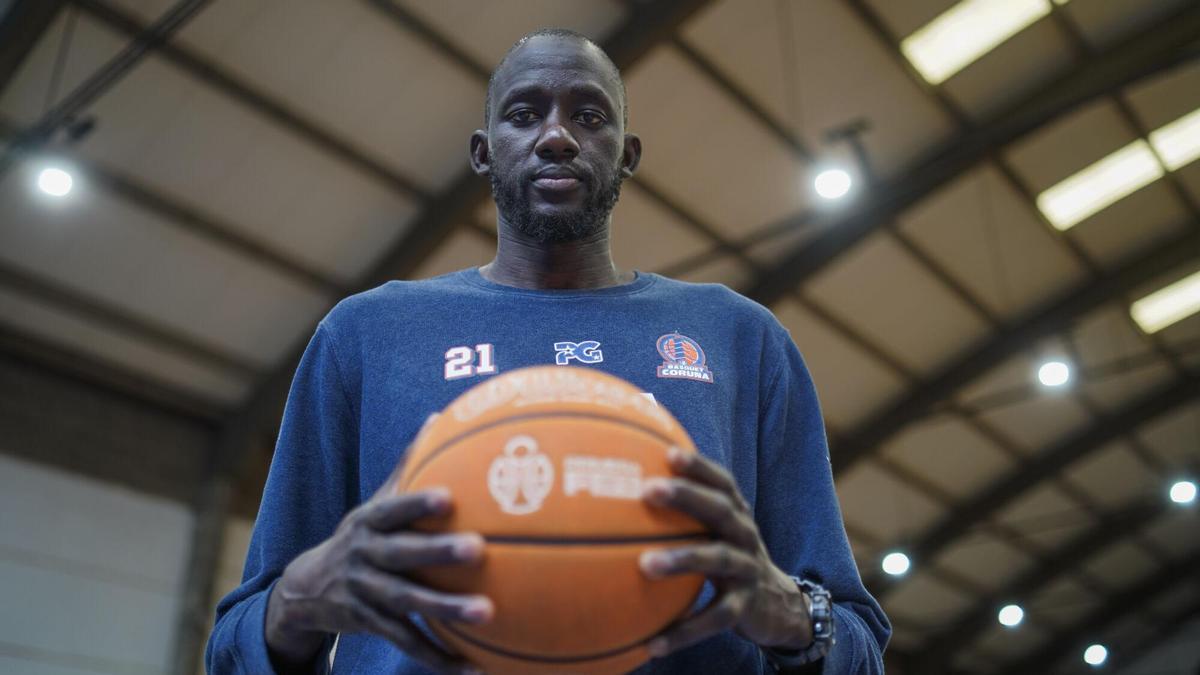 Ilimane Diop, tras un entrenamiento del Leyma Coruña en Riazor 2.