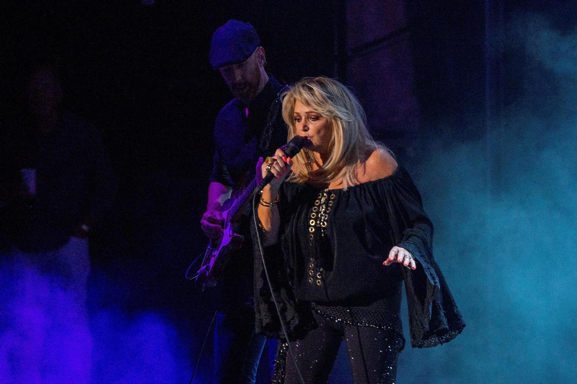 Bonnie Tyler, durante su concierto en el Starlite de Marbella