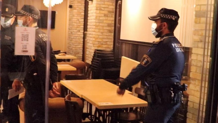 Intervención policial en un restaurante