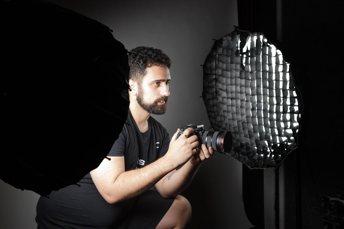 El videògraf Jordi Gonzàlez al seu estudi
