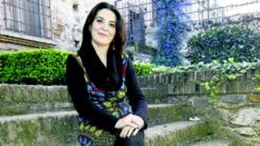 Raquel Cantero, cantaora y doctora en flamenco: &quot;Todos los estilos tienen la misma importancia siempre que estén bien hechos&quot;