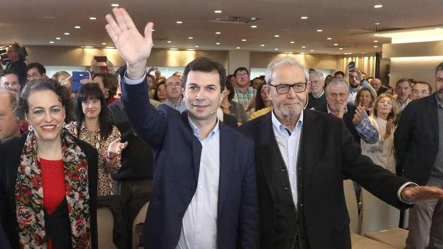 Magdalena Valerio, Gonzalo Caballero y Pérez Touriño, ayer, en la proclamación del candidato a la Xunta.