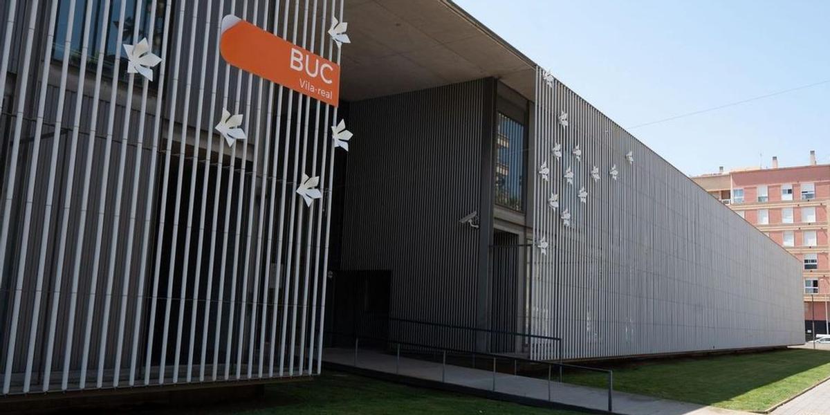 Imagen exterior de la Biblioteca Universitària del Coneixement (BUC) de Vila-real.