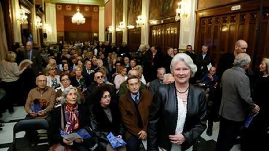 Multitudinario respaldo a Martorell en la presentación de su candidatura al Ateneo