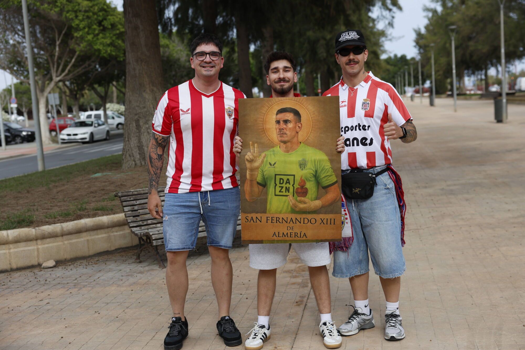 Los aficionados del Real Oviedo ya están en Almería