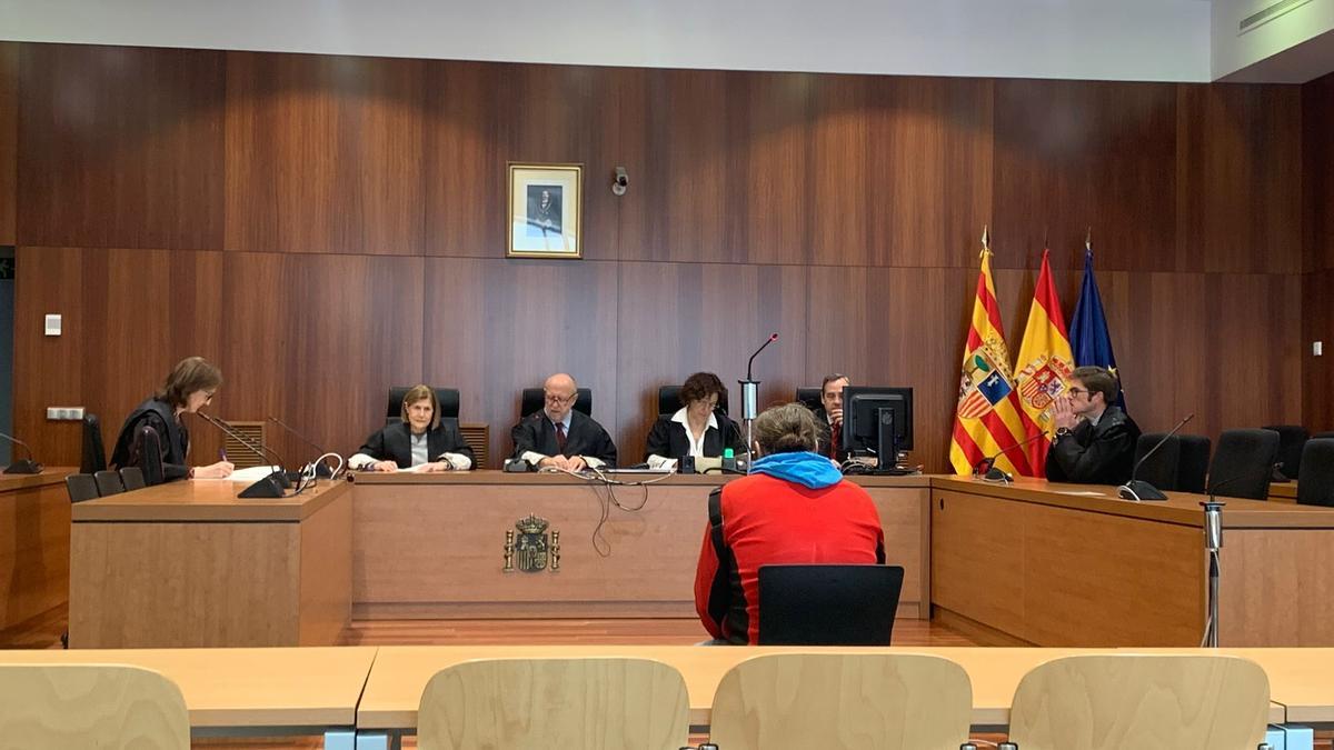 Fernando Molina Cruz, este lunes en el banquillo de los acusados de la Audiencia Provincial de Zaragoza.