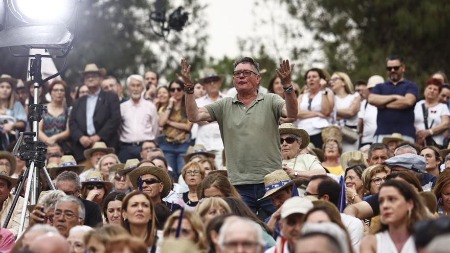 At a Popular Party rally, Mompo is again accused of speaking Valencian