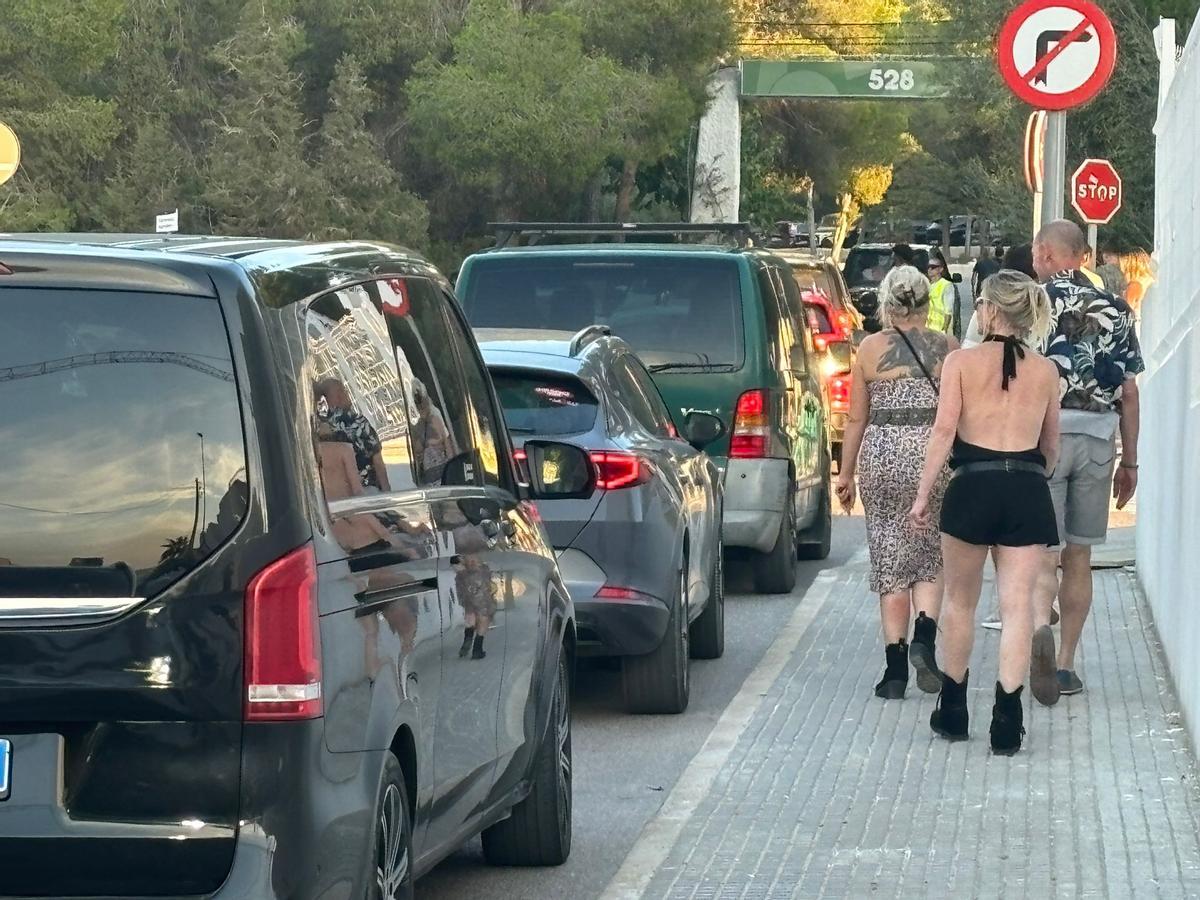 La calle Romaní de Can Bonet totalmente colapsada.