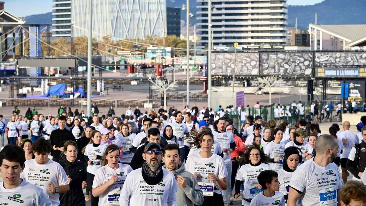 Barcelona corre contra el cáncer en el Fòrum.