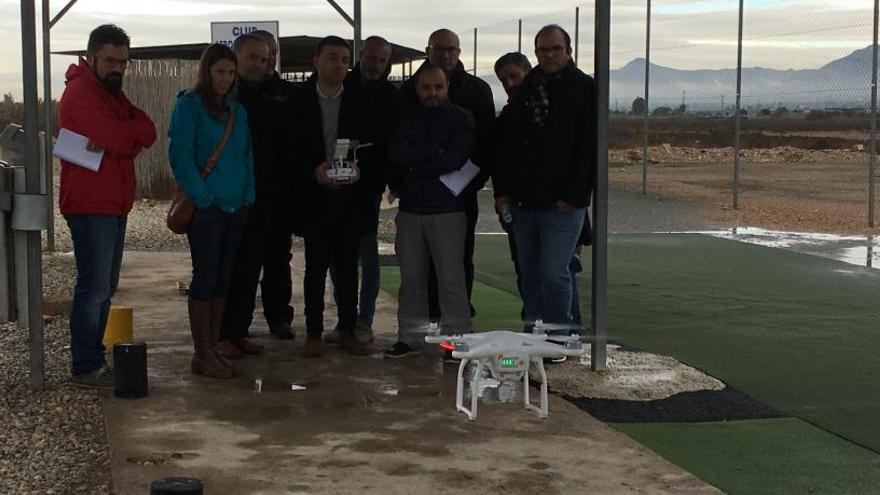 Los aparejadores alicantinos aprenden a usar drones