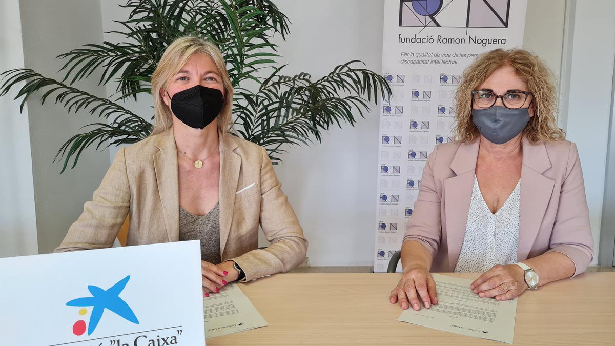 Gemma Batlle, directora de banca d&#039;institucions de CaixaBank a Girona, i Pepita Perich, directora de la Fundació Ramon Noguera.