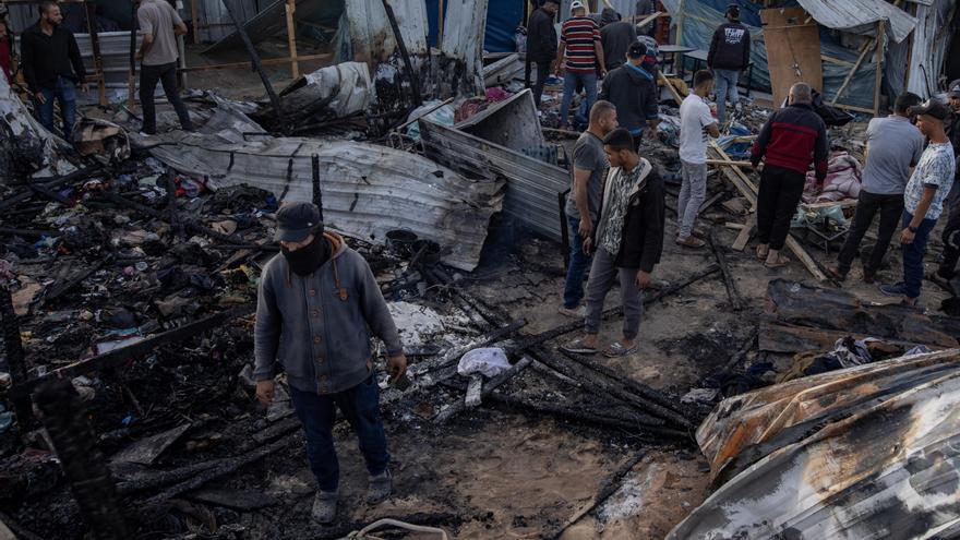 Uns 50 morts en un atac israelià a la &quot;zona segura&quot; de Rafah malgrat l&#039;ordre de CIJ