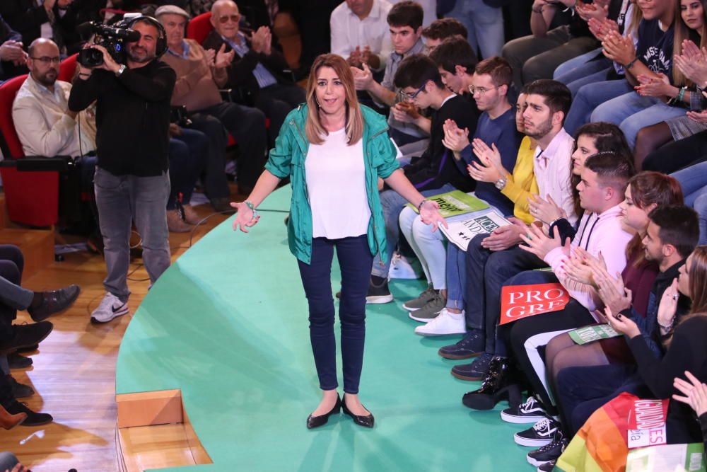 Susana Díaz participa en un acto electoral en la Facultad de Derecho