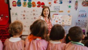 Una profesora en el Colegio Claret de Madrid.