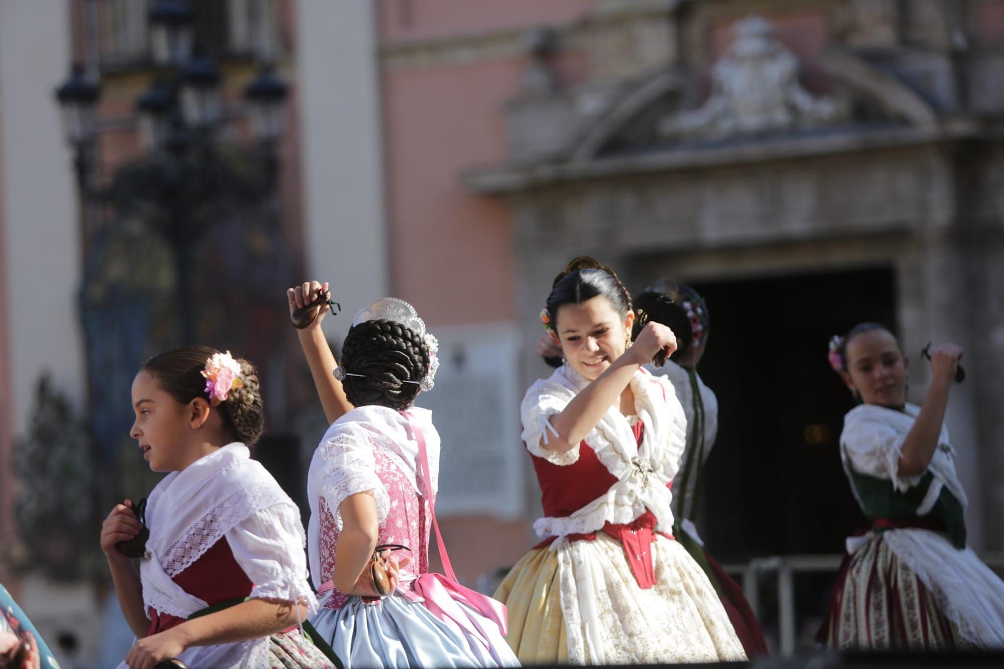 'Ball al carrer' en la Plaza de la Reina