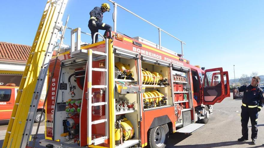 Imagen de archivo de un camión de bomberos. // G. Santos