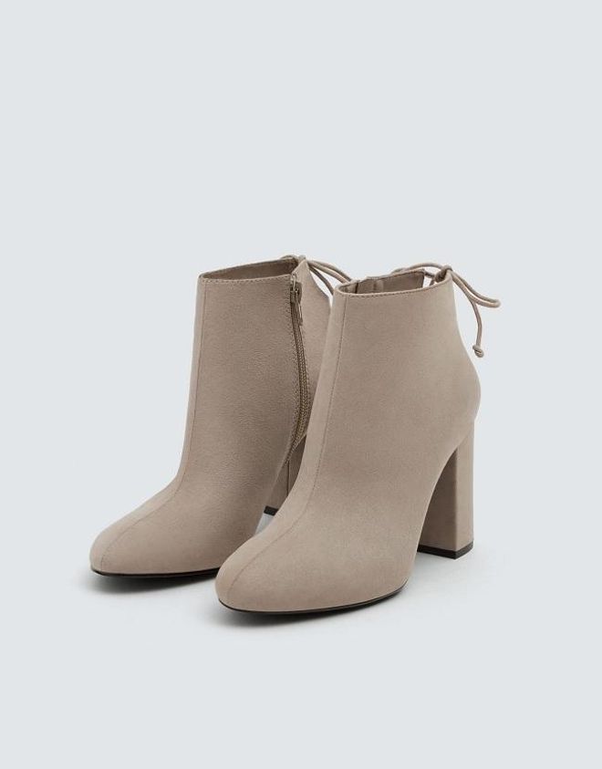 Los botines con lazada