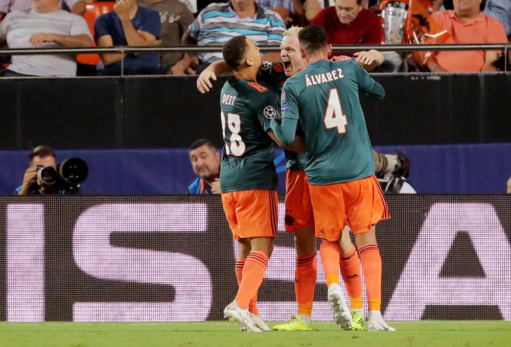 Valencia CF - Ajax: Las mejores fotos