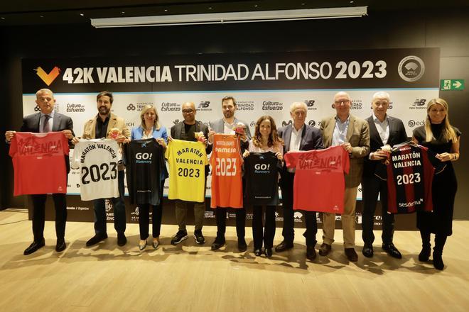 Acto de hermanamiento de Maratón Valencia Trinidad Alfonso y los clubes de élite