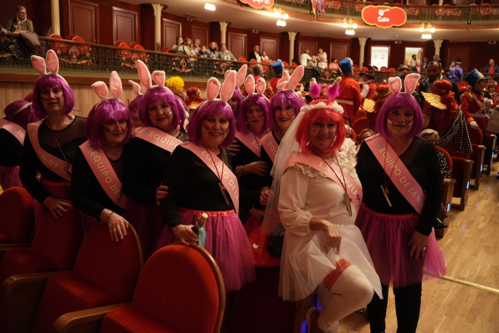 El Gran Teatro alberga la fiesta del Carnaval de Mayores