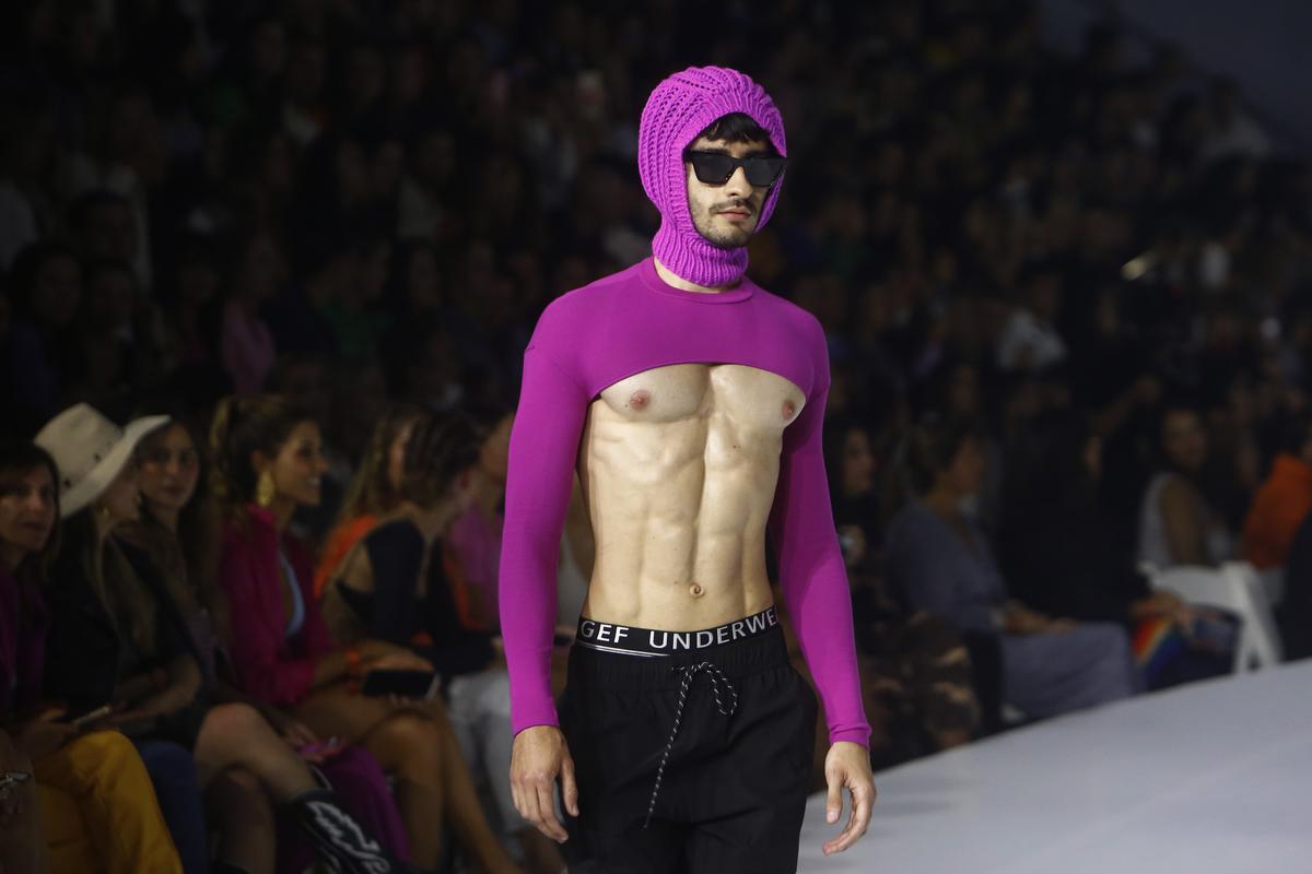 Así es la colorida colección de moda unisex diseñada por Maluma para la marca de ropa GEF